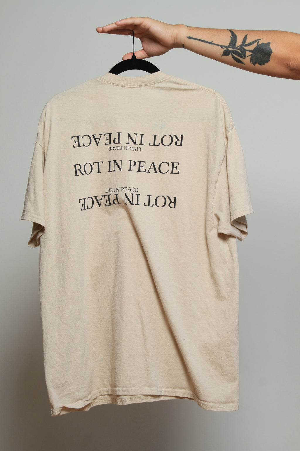 PARTED ROSE Casual TEE
